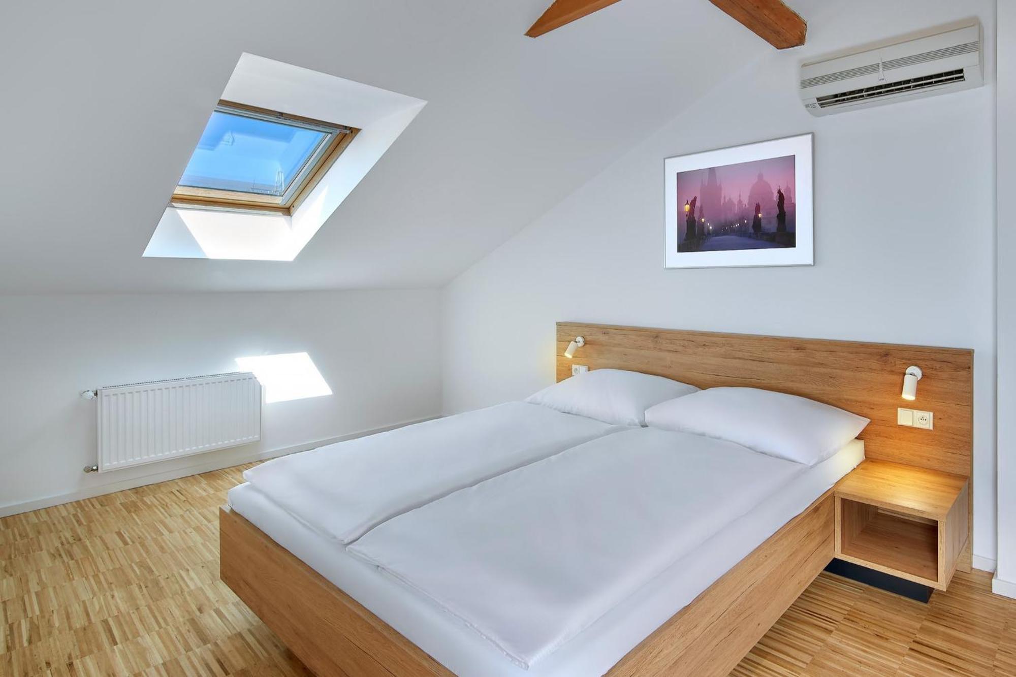 Downtown Kodanska 4* Praha