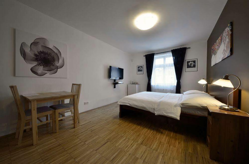 Downtown Kodanska 4* Praha