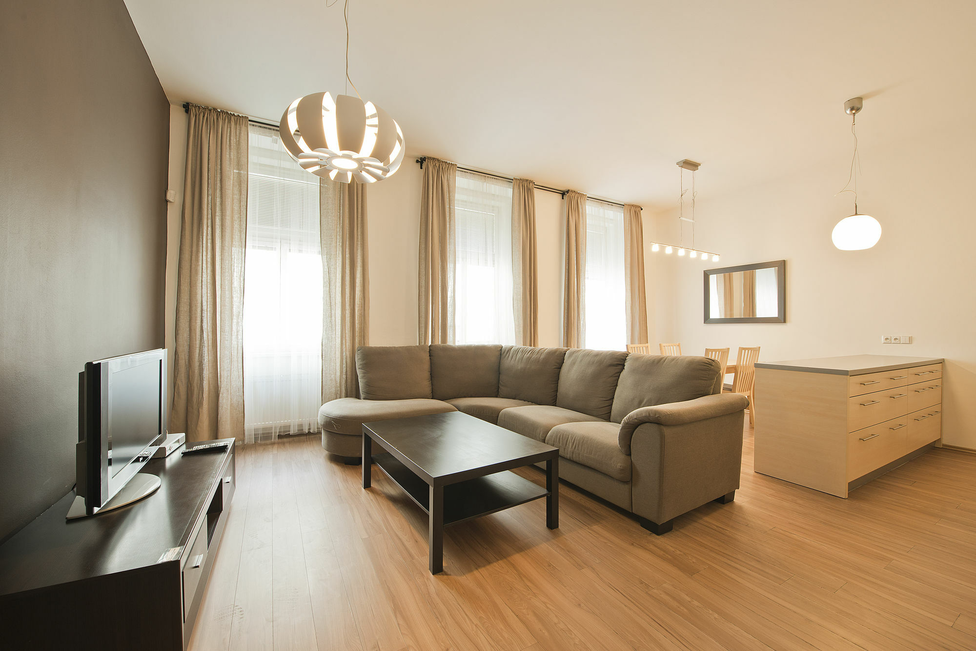 Downtown Kodanska Apart-hotel
