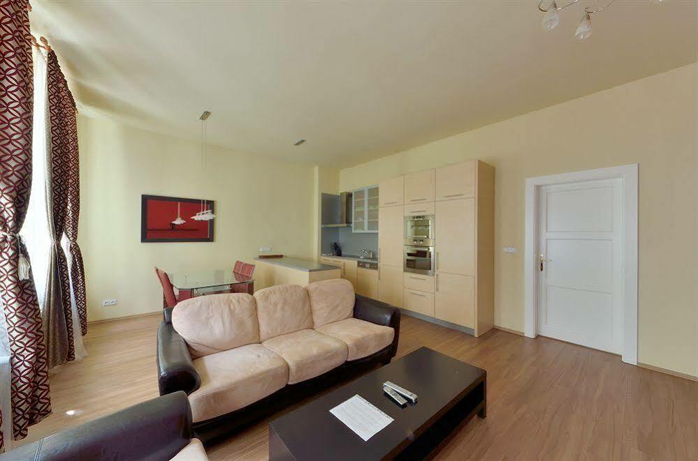 Apart-hotel Downtown Kodanska 4*